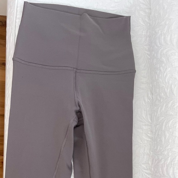 Lot of 3 lululemon leggings. Size 4. 28” length. High rise - Picture 6 of 9
